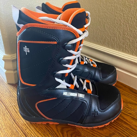 Millennium three youth snowboard boots - Picture 1 of 5